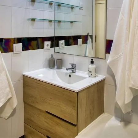 Great One-bedroom For Apartment