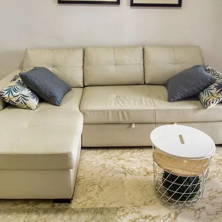 Great One-bedroom For Apartment
